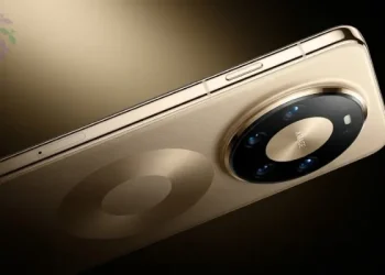 آيفون 17