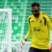 نظارات لاعبي المنتخب السعودي تثير التساؤلات.. دونيس يعتمد التدريب العصبي والتكنولوجيا الحديثة لتطوير الحراس