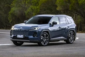 أداء تويوتا راف 4 2022 Toyota RAV4 على الطريق السريع