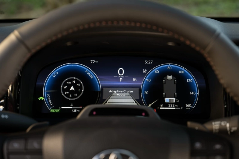 شاشة البيانات الرقمية في مقصورة تويوتا كامري جراندي 2026 Toyota Camry Grande