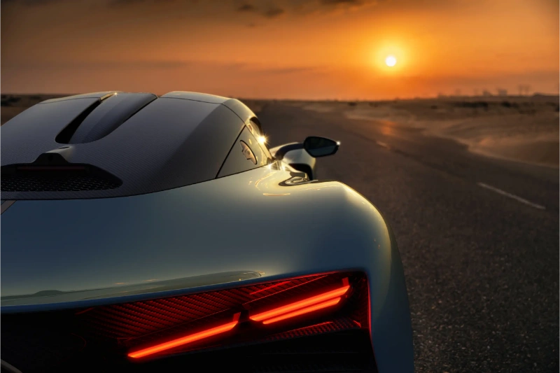 تصميم الإضاءة الخلفية والسقف في زينفو أورورا 2027 Zenvo Aurora