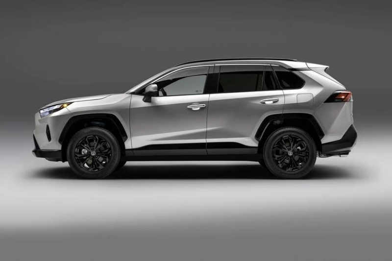 تصميم جانبي سيارة تويوتا راف 4 LTD 4X4 HEV 2025