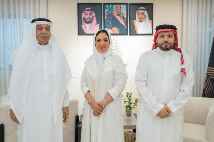 ازدهار علاف أول امرأة تتولى منصب العضو المنتدب في قطاع الطوافة