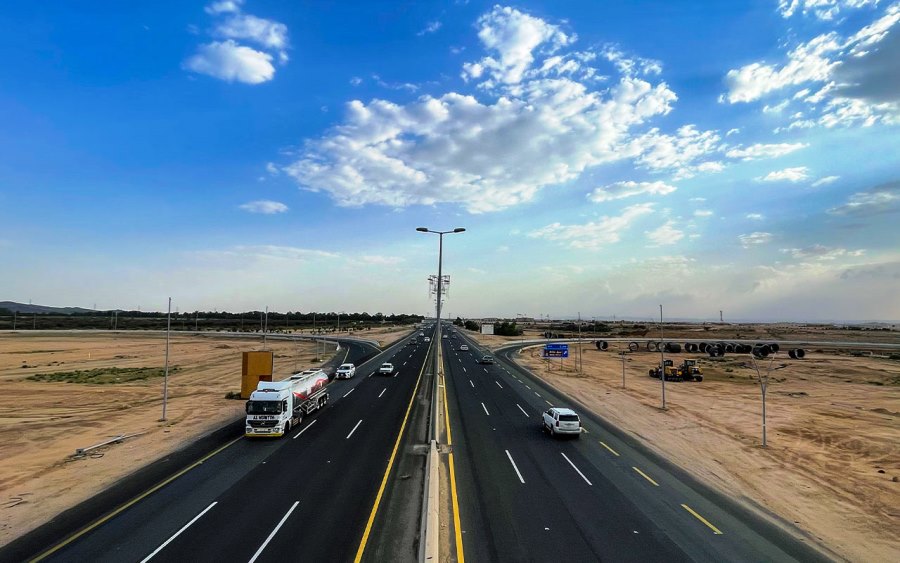 الذكاء الاصطناعي يدير شبكة الطرق السعودية