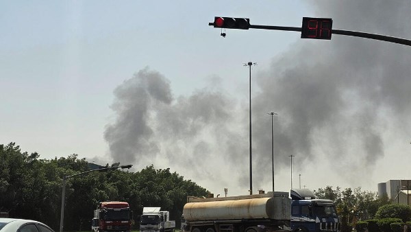 سقوط شظايا صاروخ باليستي